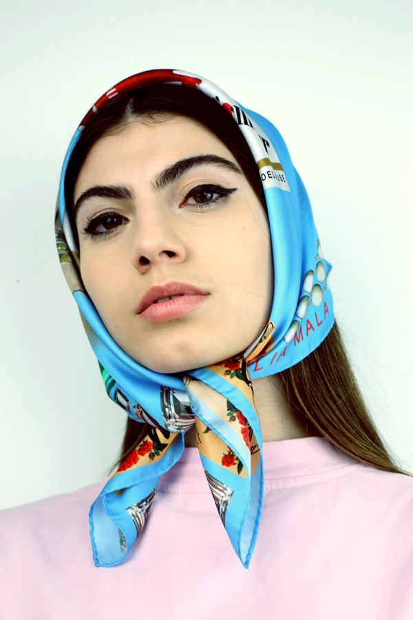 Plaisir D'Amour / Bleu Silk Scarf