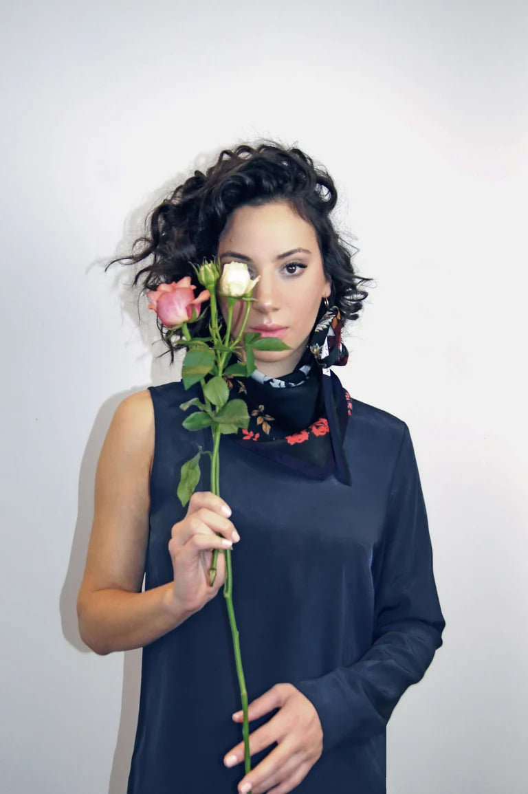 Rose de nuit Silk Scarf