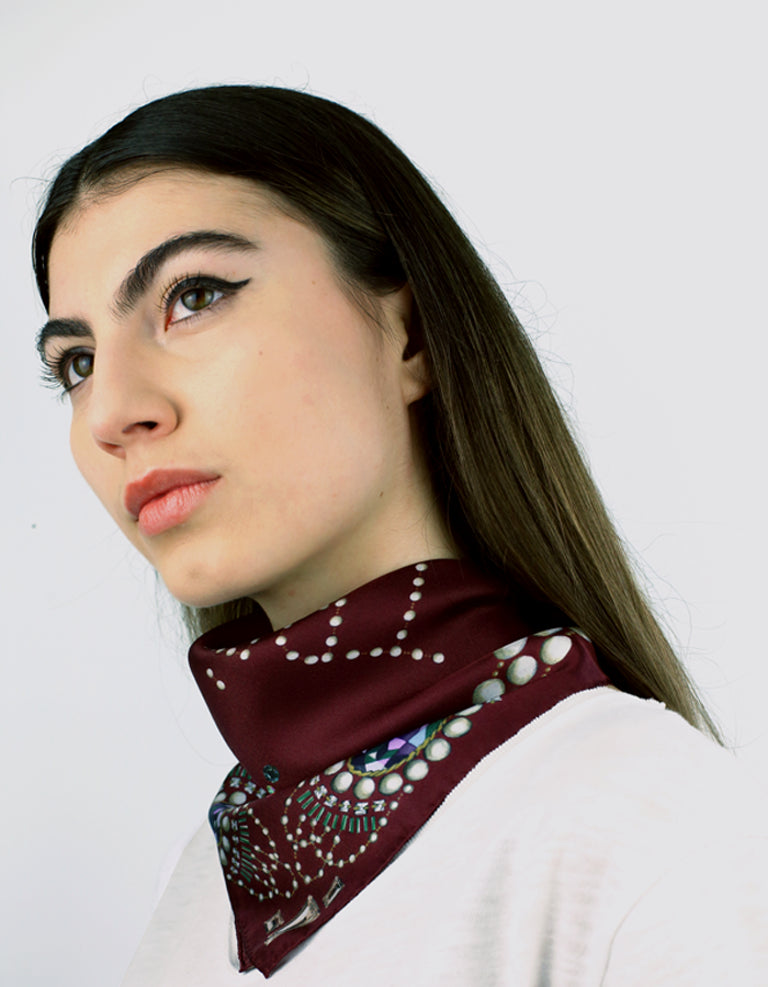 Très Brillante Silk Scarf / Bordeaux